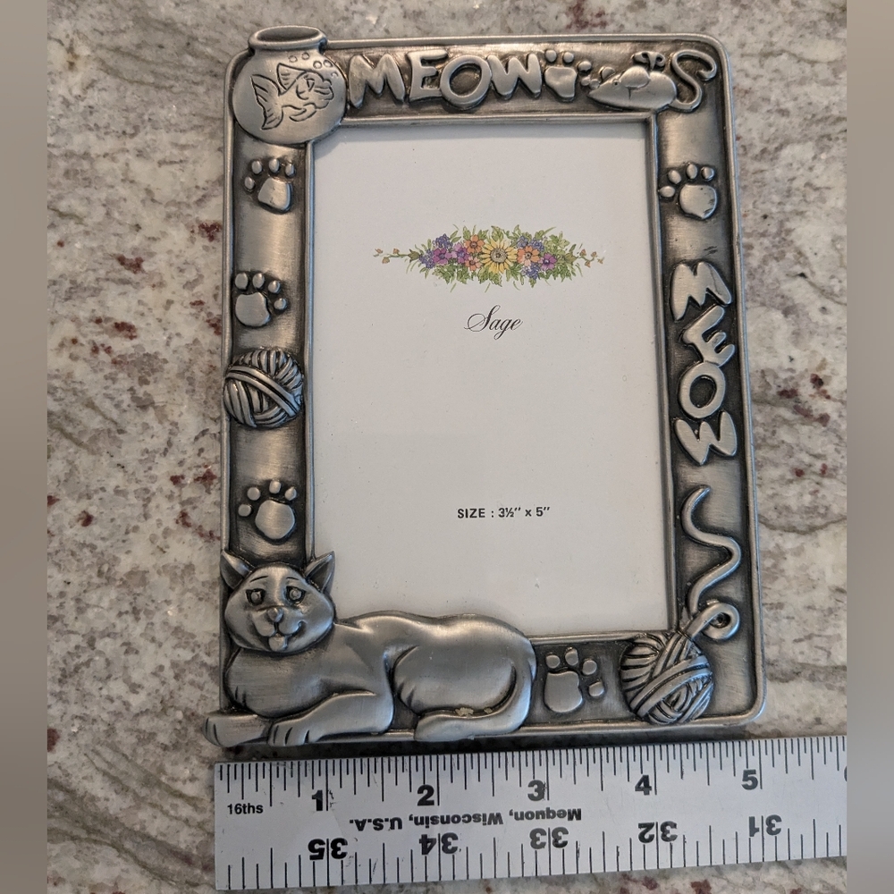 Cat Kitten Meow Frame Pewter By Sage 3.5” X 5” Photo Vintage Yarn Paws Mice EUC